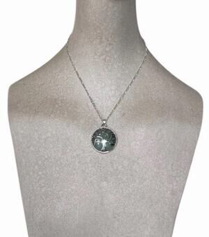 Tree of Life Green Stone Pendant Necklace Silver Tone Spiritual Boho Jewelry